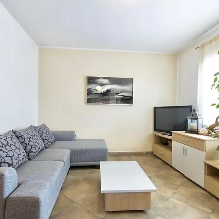 Apartament For Families With Children - 26920 Pula